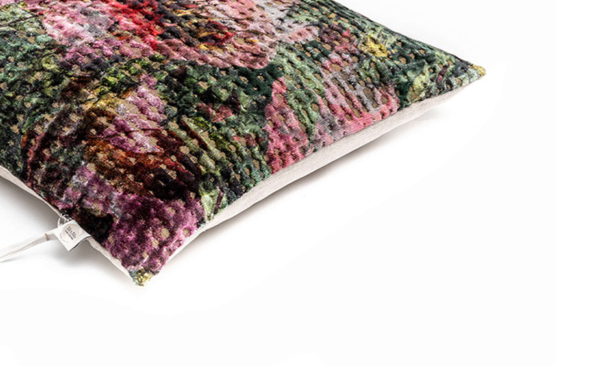 Mrs.Me home couture - Wonderlust cushion cover Bloom Lilac Green detail